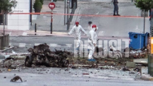Τρομοκρατικό χτύπημα στην καρδιά της Αθήνας – Αυτοκίνητο με 75 κιλά ΤΝΤ εξερράγη στην οδό Αμερικής - Φωτογραφία 1