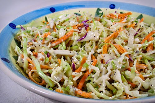 Συνταγή για μια απλή, δροσερή και γευστική σαλάτα κόλσλοου - Φωτογραφία 1