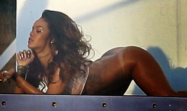 Rihanna: Ποζάρει γυμνή από την μέση και κάτω... και κόβει ανάσες! - Φωτογραφία 1