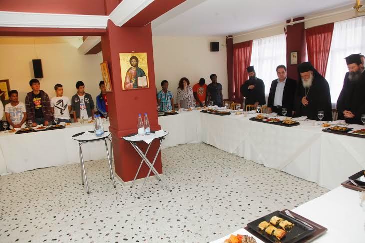 Ο Αρχιεπίσκοπος Ιερώνυμος γευμάτισε με τους ανήλικους μετανάστες της «Αποστολής» - Φωτογραφία 3