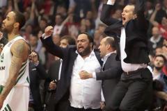 ΑΠΙΣΤΕΥΤΕΣ ΟΙ ΕΙΚΟΝΕΣ ΤΩΝ... ΠΡΟΕΔΡΙΚΩΝ ΠΑΝΗΓΥΡΙΣΜΩΝ ΜΠΑΣΚΕΤΙΚΟΥ ΚΑΙ ΠΟΔΟΣΦΑΙΡΙΚΟΥ ΟΛΥΜΠΙΑΚΟΥ! (PHOTOS)