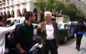 Θεσσαλονίκη: Στην Αριστοτέλους πετάνε βελάκια στην... Μέρκελ [Video - Photos] - Φωτογραφία 5