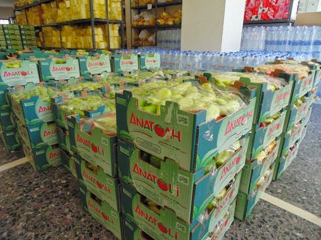 Διανομή τροφίμων από το Κοινωνικό Παντοπωλείο της Περιφέρειας Κρήτης σε Ηράκλειο και Μοίρες Μ. Δευτέρα και Μ. Τρίτη - Φωτογραφία 1
