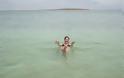Κολυμπώντας στη Νεκρά θάλασσα [video]
