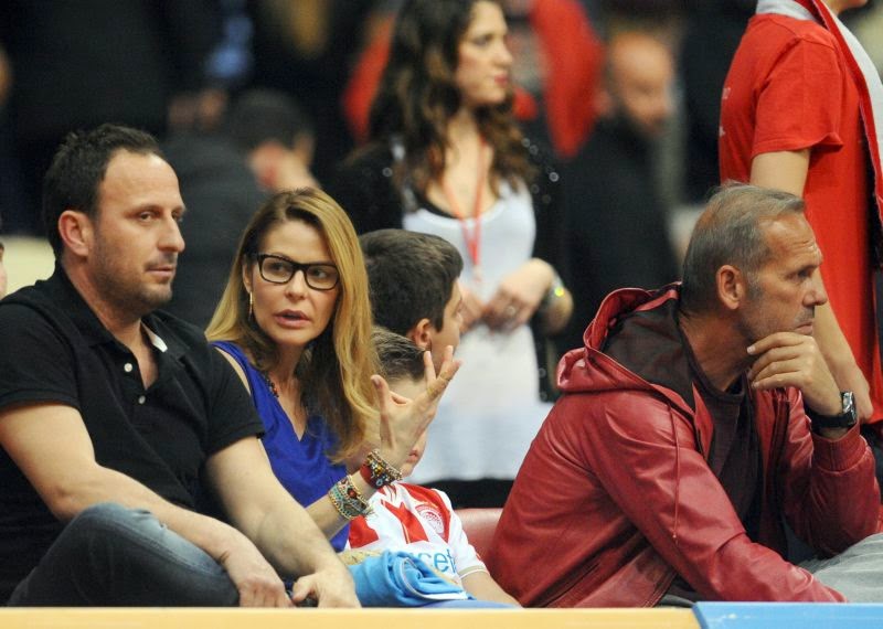 Ο Πέτρος Κωστόπουλος πήγε γήπεδο – Γιατί ο Τσουκαλάς τα «πήρε» με την Τζένη Μπαλατσινού! [photos] - Φωτογραφία 1