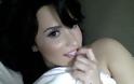Διέρρευσαν φωτογραφίες στο διαδίκτυο της Demi Lovato (όπως τη γέννησε η μάνα της) με το σύντροφό της στο κρεβάτι! [photos] - Φωτογραφία 4