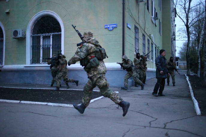 Επιχείρηση ειδικών δυνάμεων στο Σλαβιάνσκ, άνοιξαν πυρ οι φιλορώσοι - Φωτογραφία 5