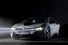 Η BMW φωτίζει το δρόμο για το μέλλον