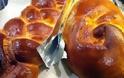 Πασχαλινά τσουρέκια: Η πιο νόστιμη συνταγή του Άκη Πετρεντζίκη