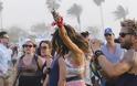 Alessandra Ambrosio: «Ξεσάλωσε» στο μουσικό φεστιβάλ Coachella - Φωτογραφία 7