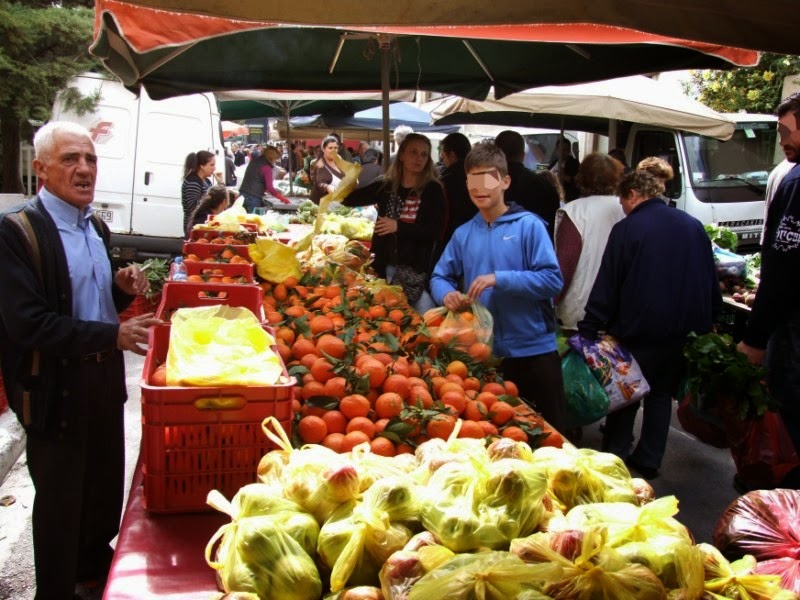 Στο Κορωπί διατέθηκαν δωρεάν 100 τόνοι λαχανικά και φρούτα - Φωτογραφία 1