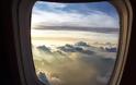 Γιατί να κάτσετε σε θέση με παράθυρο στο αεροπλάνο