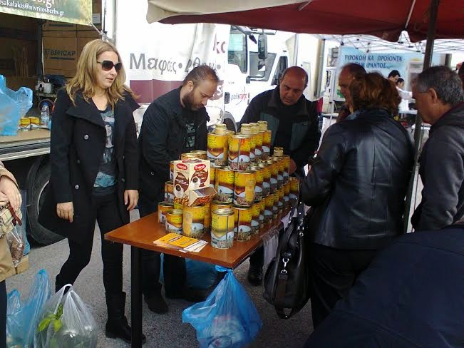 Ο Δήμος Αμαρουσίου στήριξε τις πασχαλινές αγορές των καταναλωτών πραγματοποιώντας με επιτυχία την 9η εορταστική δράση για τη Διάθεση Εγχώριων Αγροτικών Προϊόντων - Φωτογραφία 4