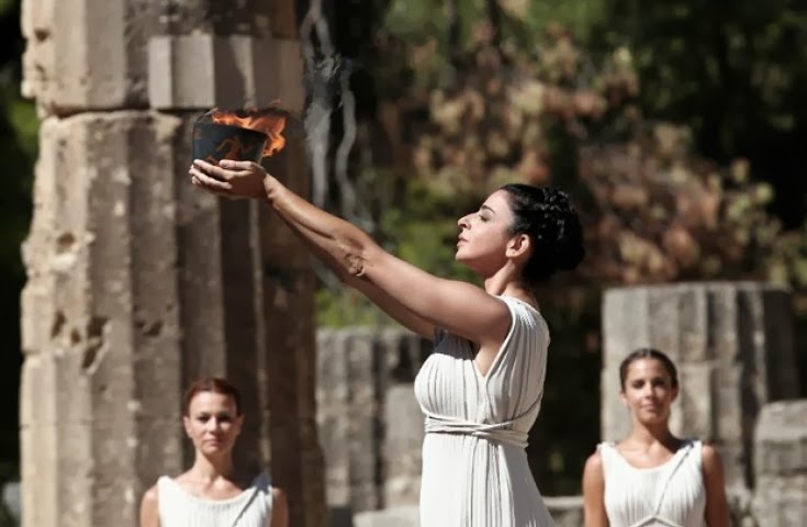 Δυτική Ελλάδα: Άναψαν τα αίματα με την απόφαση να μη γίνει η αφή της Φλόγας στην Αρχαία Ολυμπία αλλά στο Καλλιμάρμαρο - Φωτογραφία 1