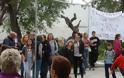 Κίνημα Δεν Πληρώνω: Συγκέντρωση διαμαρτυρίας ενάντια στην κεραία κινητής τηλεφωνίας που έχει τοποθετηθεί δίπλα στο σχολείο του Αγίου Στεφάνου [video] - Φωτογραφία 2