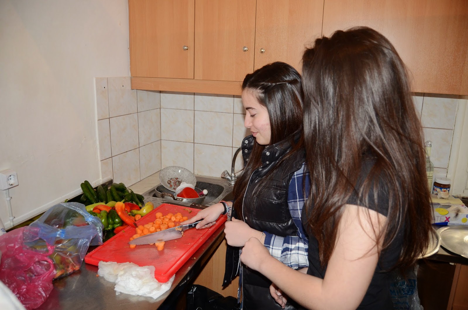 Πάτρα: Μαθητές μαγείρεψαν για τα συσσίτια του Δήμου - Φωτογραφία 5