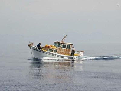 Το Λιμενικό έσωσε καπετάνιο αλιευτικού σκάφους - Φωτογραφία 1