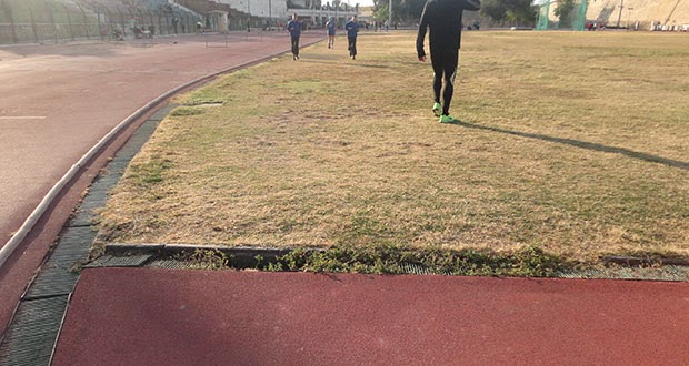 Μια 14χρονη αθλήτρια τραυματίστηκε στο Εθνικό Στάδιο Ελευθερίας του Ηρακλείου! Δείτε τις εικόνες ντροπής - Φωτογραφία 5
