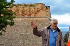 Ο υφυπουργός πολιτισμού επισκέφτηκε το Παλαμήδι και το βυζαντινό μοναστήρι της Αγίας Μόνης στο Ναύπλιο