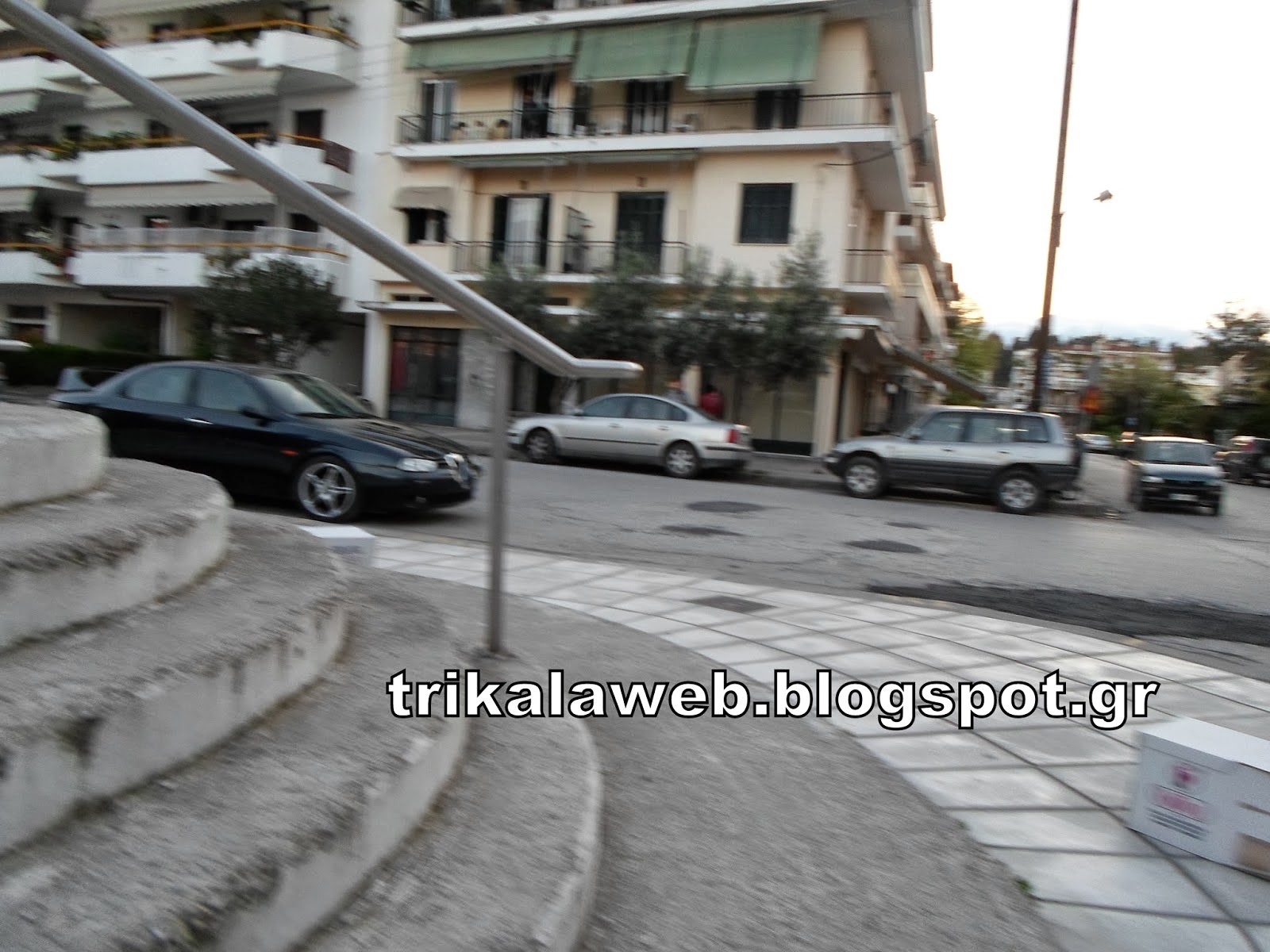 Κοιτάξτε τα ψευτομπαλώματα που βάζουν στους δρόμους των Τρικάλων - Φωτογραφία 5