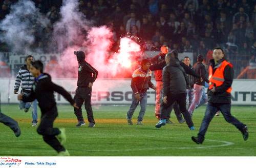 Η χθεσινοβραδινή ντροπή του ελληνικού ποδοσφαίρου σε 25 φωτογραφίες... - Φωτογραφία 12