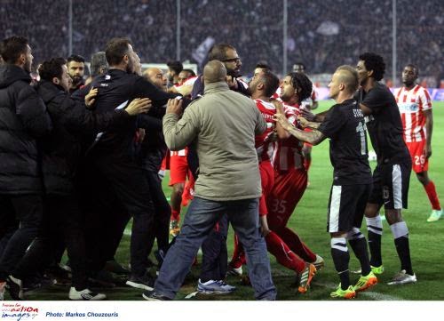 Η χθεσινοβραδινή ντροπή του ελληνικού ποδοσφαίρου σε 25 φωτογραφίες... - Φωτογραφία 7