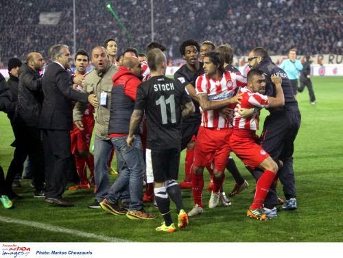 Η χθεσινοβραδινή ντροπή του ελληνικού ποδοσφαίρου σε 25 φωτογραφίες... - Φωτογραφία 8