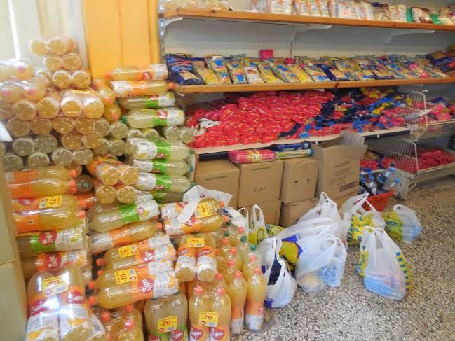 Διανομή τροφίμων και ειδών ένδυσης σε  207 άπορες οικογένειες του Δήμου Θηβαίων για τις ημέρες του Πάσχα μέσω του Κοινωνικού Παντοπωλείου - Φωτογραφία 1