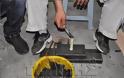 Πώς φτιάχνουν τις πασχαλιάτικες ρουκέτες στο Βροντάδο της Χίου [video] - Φωτογραφία 3