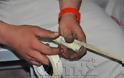 Πώς φτιάχνουν τις πασχαλιάτικες ρουκέτες στο Βροντάδο της Χίου [video] - Φωτογραφία 4