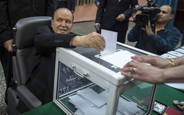 Αλγερία: Επανεξελέγη πρόεδρος με 80% των ψήφων ο Μπουτεφλίκα - Φωτογραφία 1