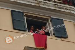 Η Αντζελα Γκερεκου σπάει...στάμνες στην Κέρκυρα - Φωτογραφίες αναγνώστη