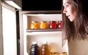 Πως θα σταματήσετε τις νυχτερινές επισκέψεις στο ψυγείο