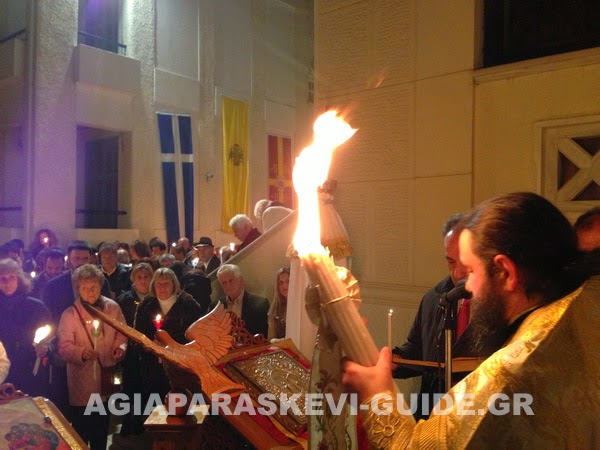 Εκατοντάδες πιστών και μήνυμα ελπίδας στον άγιο Νεκτάριο για την Ανάσταση του Κυρίου - Φωτογραφία 2