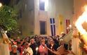 Εκατοντάδες πιστών και μήνυμα ελπίδας στον άγιο Νεκτάριο για την Ανάσταση του Κυρίου - Φωτογραφία 1