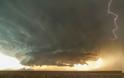Απίστευτη λήψη περιστροφικής καταιγίδας στο Texas με μια Canon 5D Mark II