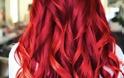 Βαμμένα κόκκινα μαλλιά και πώς να τα διατηρήσεις λαμπερά!