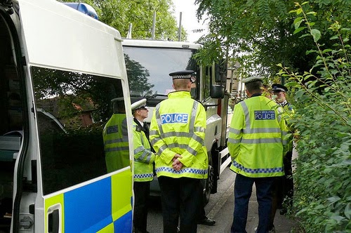 Νεκρά τρία παιδιά στο Λονδίνο - Συνελήφθη 43χρονη - Φωτογραφία 1