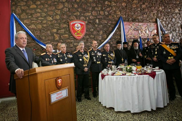 Χαιρετισμός ΥΕΘΑ Δημήτρη Αβραμόπουλου στην τελετή εορτασμού του Αγίου Γεωργίου στη Σχολή Πεζικού στη Χαλκίδα - Φωτογραφία 1