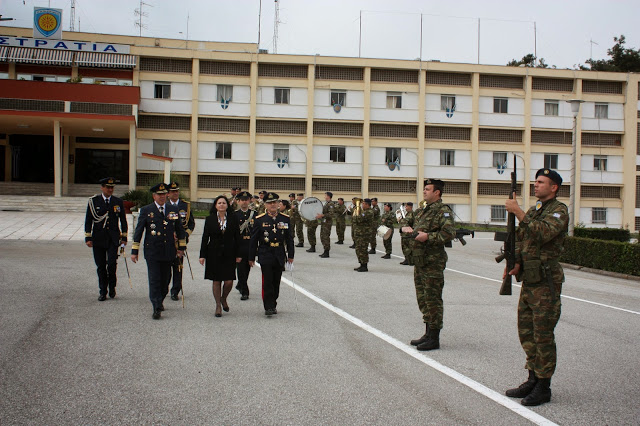 Πραγματοποιήθηκε ο επίσημος εορτασμός του Μεγαλομάρτυρα Αγίου Γεωργίου, προστάτη του Στρατού Ξηράς, στην 1η ΣΤΡΑΤΙΑ - Φωτογραφία 2