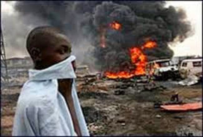 Τέσσερις άνθρωποι νεκροί από έκρηξη αυτοκινήτου στη Κένυα - Φωτογραφία 1