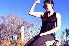 Έκανε επί 100 ημέρες push ups και κατέγραφε την προσπάθειά της σε κάμερα - Ιδού η εκπληκτική μεταμόρφωση [photos+video]