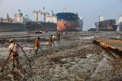 Chittagong, Mπαγκλαντές: Νεκροταφείο πλοίων και ανθρώπων