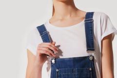 Μόδα:Πώς να φορέσεις την denim σαλοπέτα