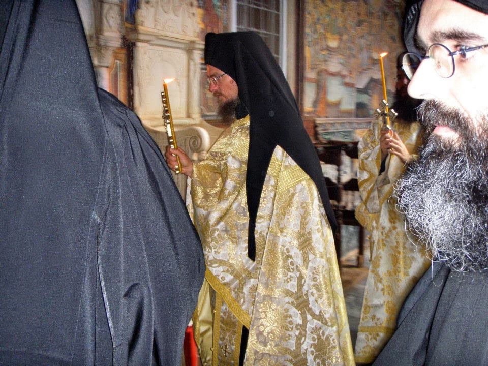 4672 - Φωτογραφίες από τον Εσπερινό της Αγάπης στην Ιερά Μονή Μεγίστης Λαύρας - Φωτογραφία 17