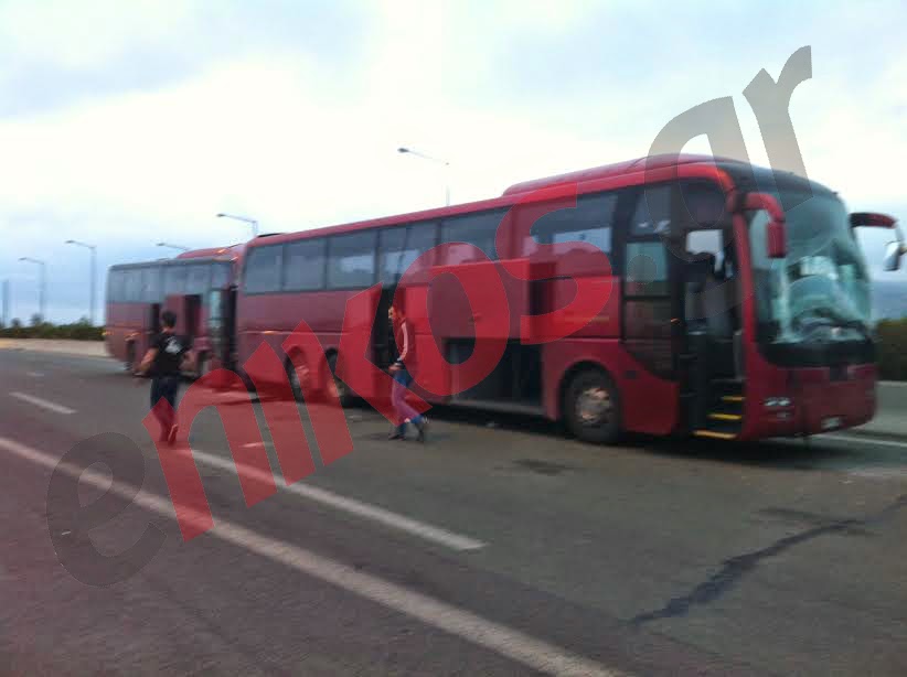 Καραμπόλα με πέντε λεωφορεία από το κονβόι των οπαδών του ΠΑΟΚ - Δείτε φωτο - Φωτογραφία 3