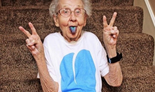 Grandma Betty: Ζει τις τελευταίες της μέρες με χαρά και βάζει στην άκρη τον καρκίνο - Φωτογραφία 1
