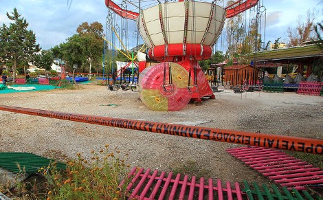 Αυτό είναι το λούνα παρκ στο Ελληνικό όπου σκοτώθηκε ο 13χρονος - Φωτογραφίες από το παιχνίδι του θανάτου - Φωτογραφία 10