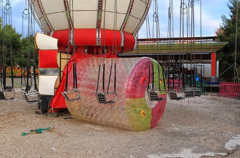 Αυτό είναι το λούνα παρκ στο Ελληνικό όπου σκοτώθηκε ο 13χρονος - Φωτογραφίες από το παιχνίδι του θανάτου - Φωτογραφία 12