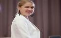 Tο ντύσιμο της καλύτερης μαθήτριας της Λιθουανίας όταν πήγε να παραλάβει το βραβείο της!
